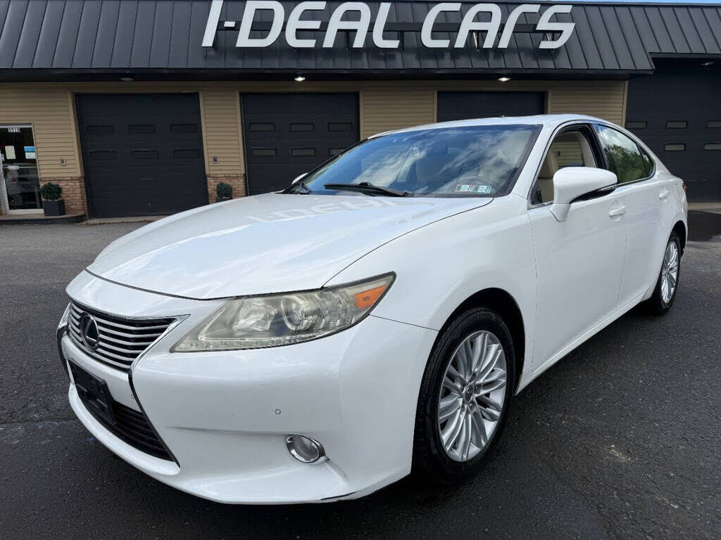 2013 LEXUS ES