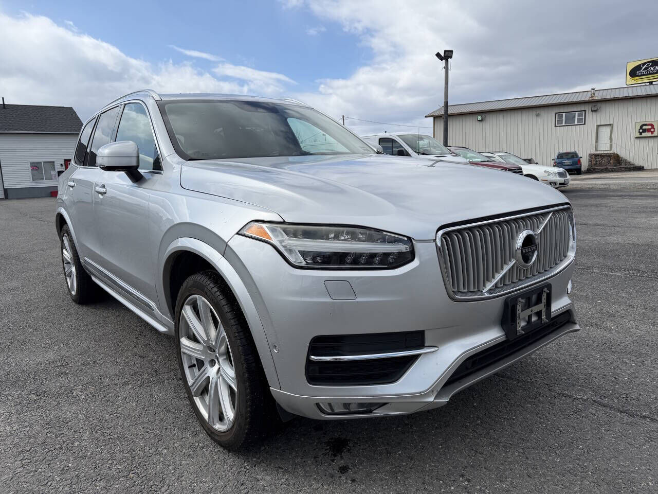 2017 VOLVO XC90