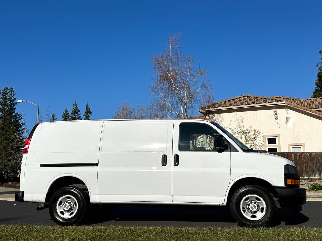 2021 CHEVROLET Express