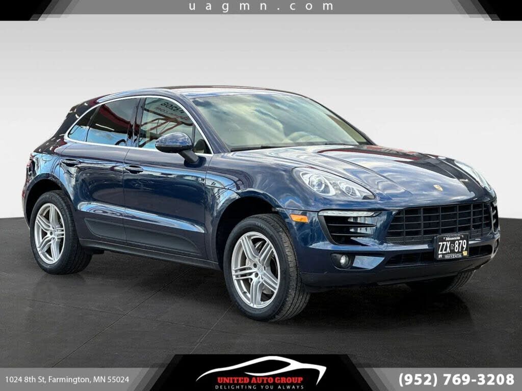 2015 PORSCHE Macan