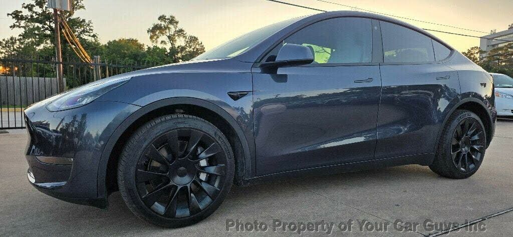 2022 TESLA Model Y