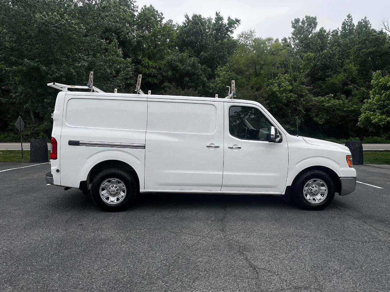 2012 NISSAN NV
