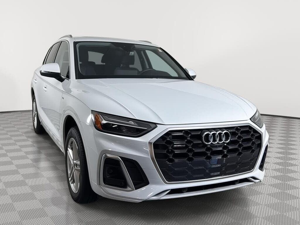 2025 AUDI Q5 e