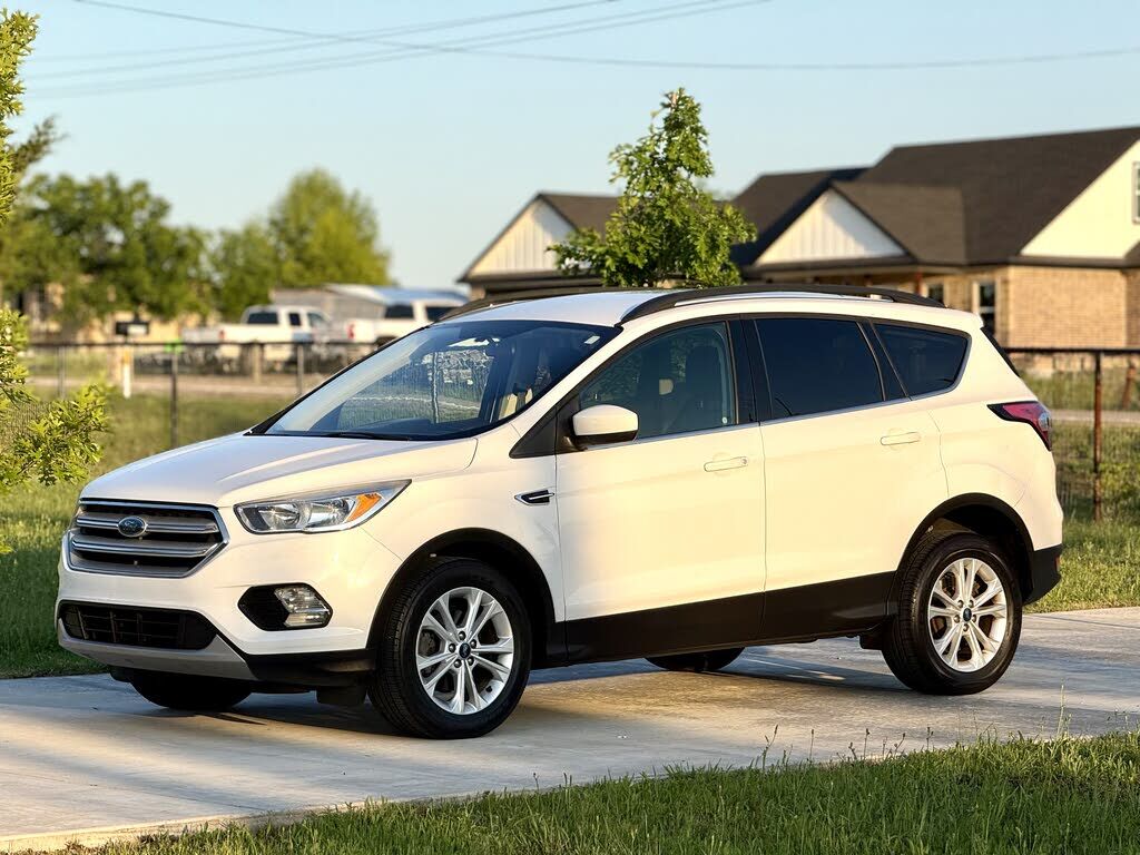 2018 FORD Escape