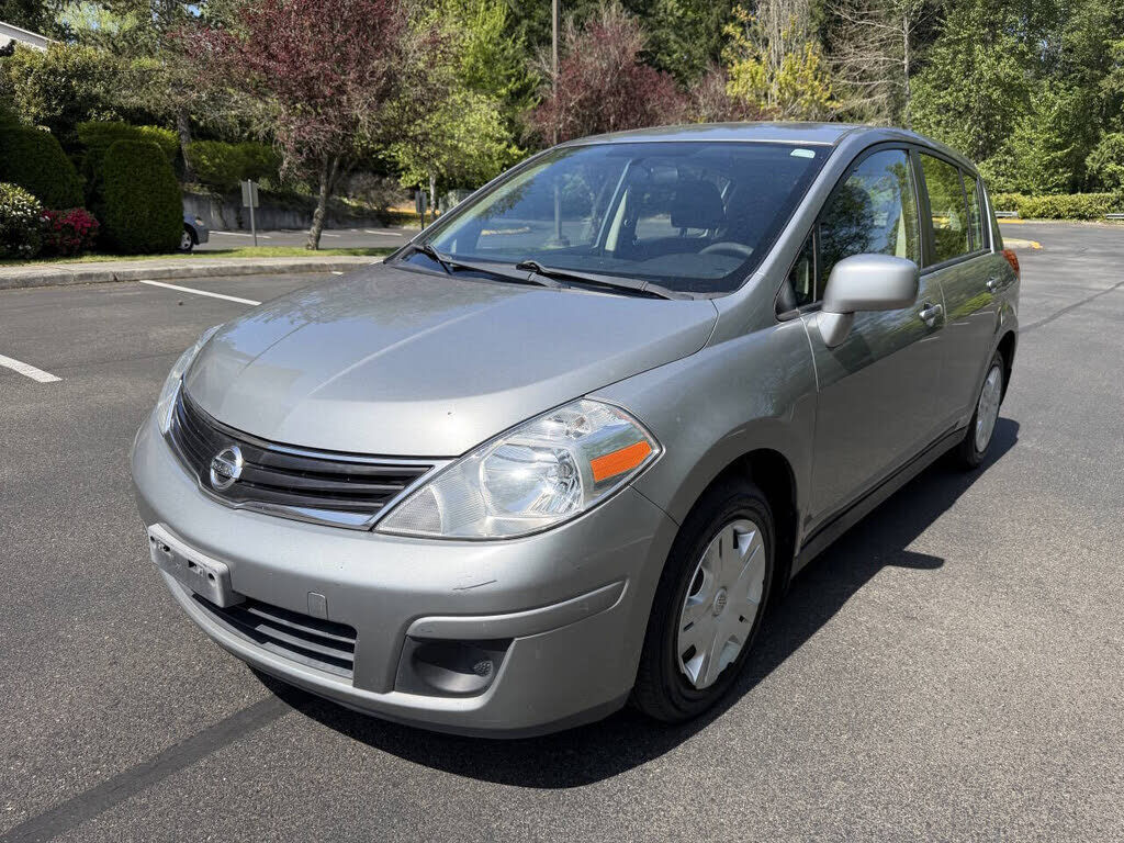 2011 NISSAN Versa