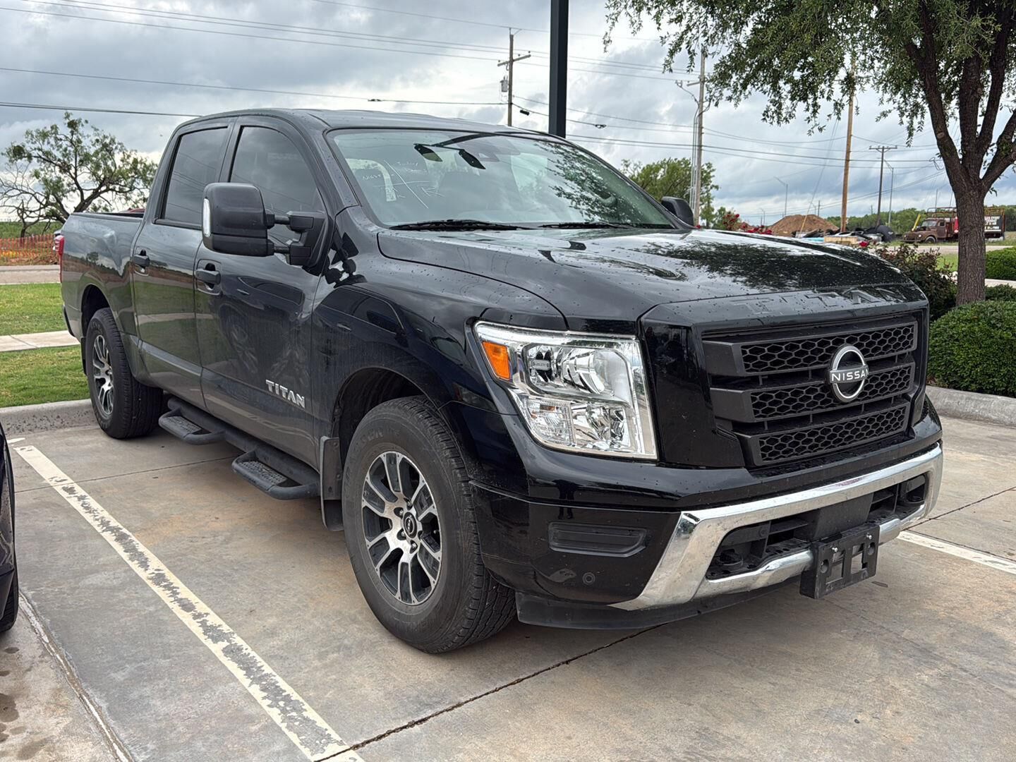 2024 NISSAN Titan