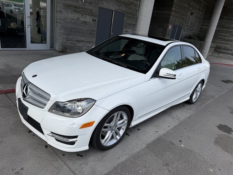 2013 MERCEDES-BENZ C-Class
