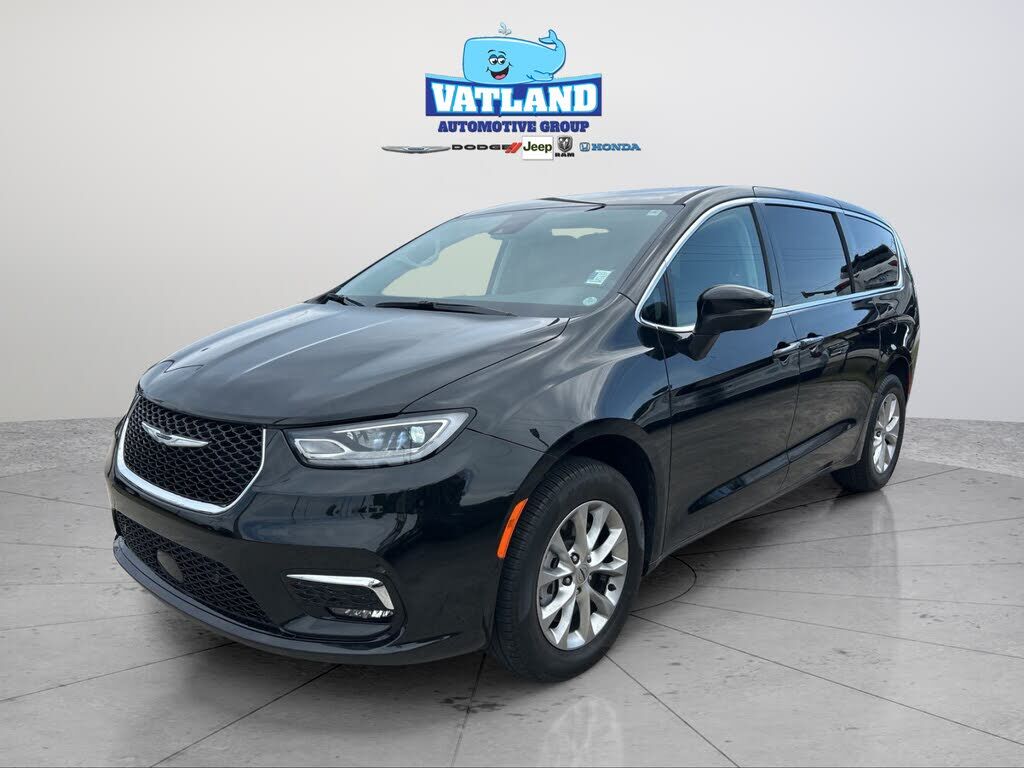 2023 CHRYSLER Pacifica