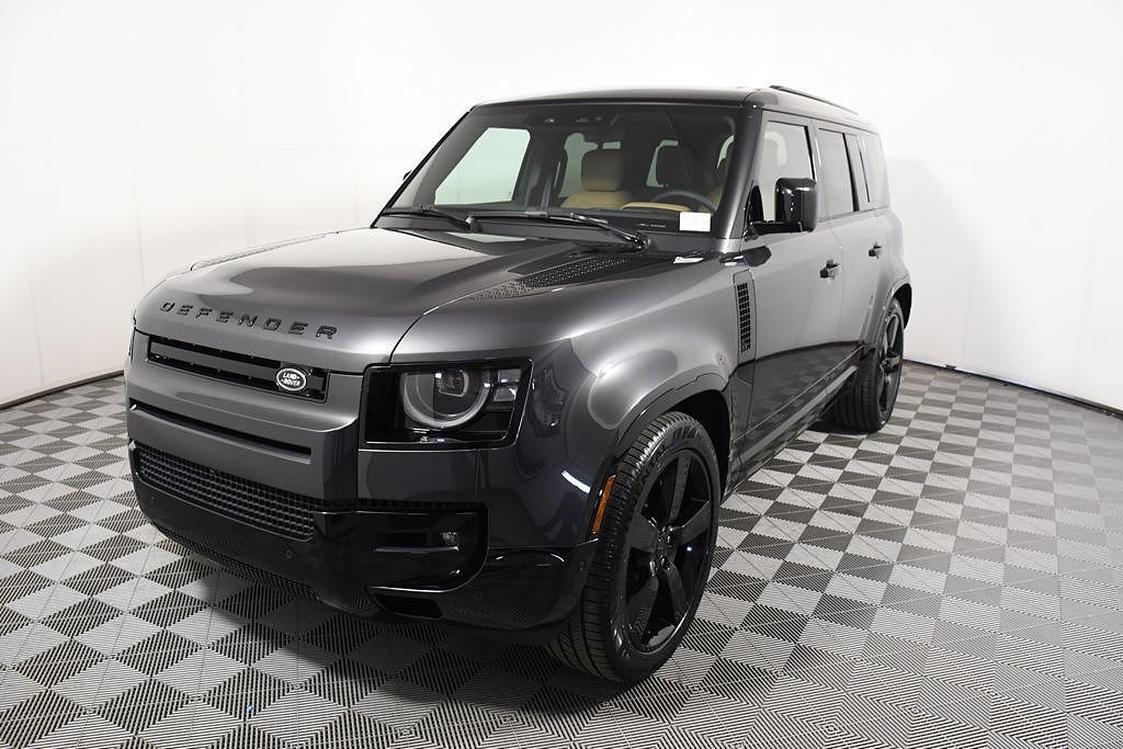2026 LAND ROVER Defender