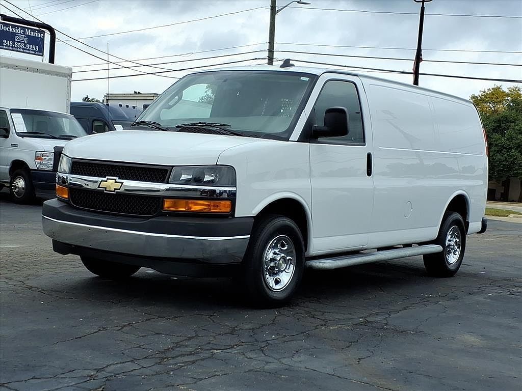 2023 CHEVROLET Express