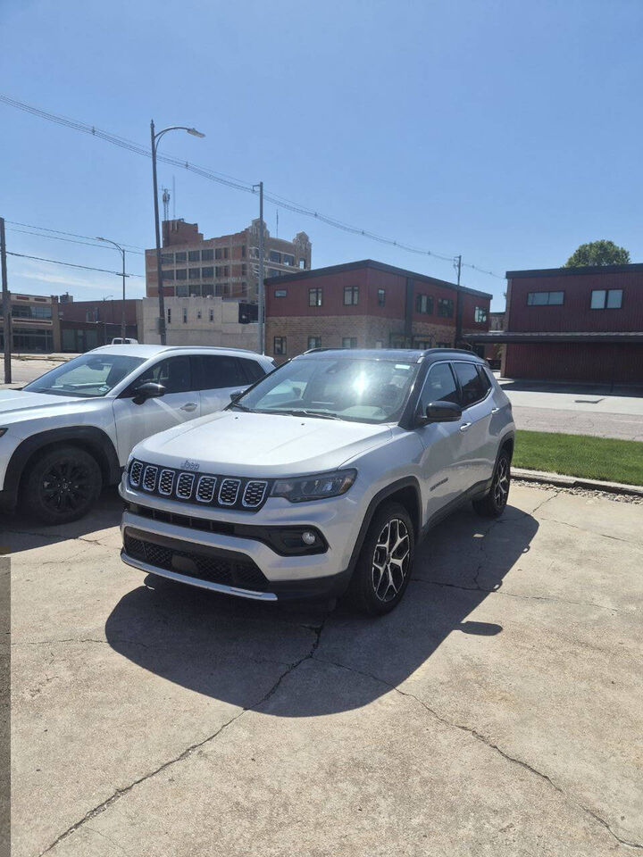2025 JEEP Compass