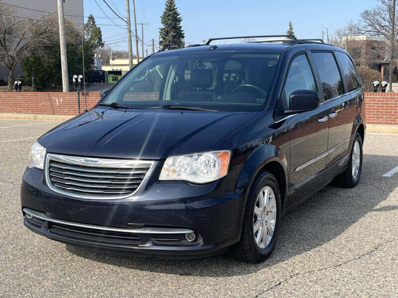 2011 CHRYSLER Town and Country