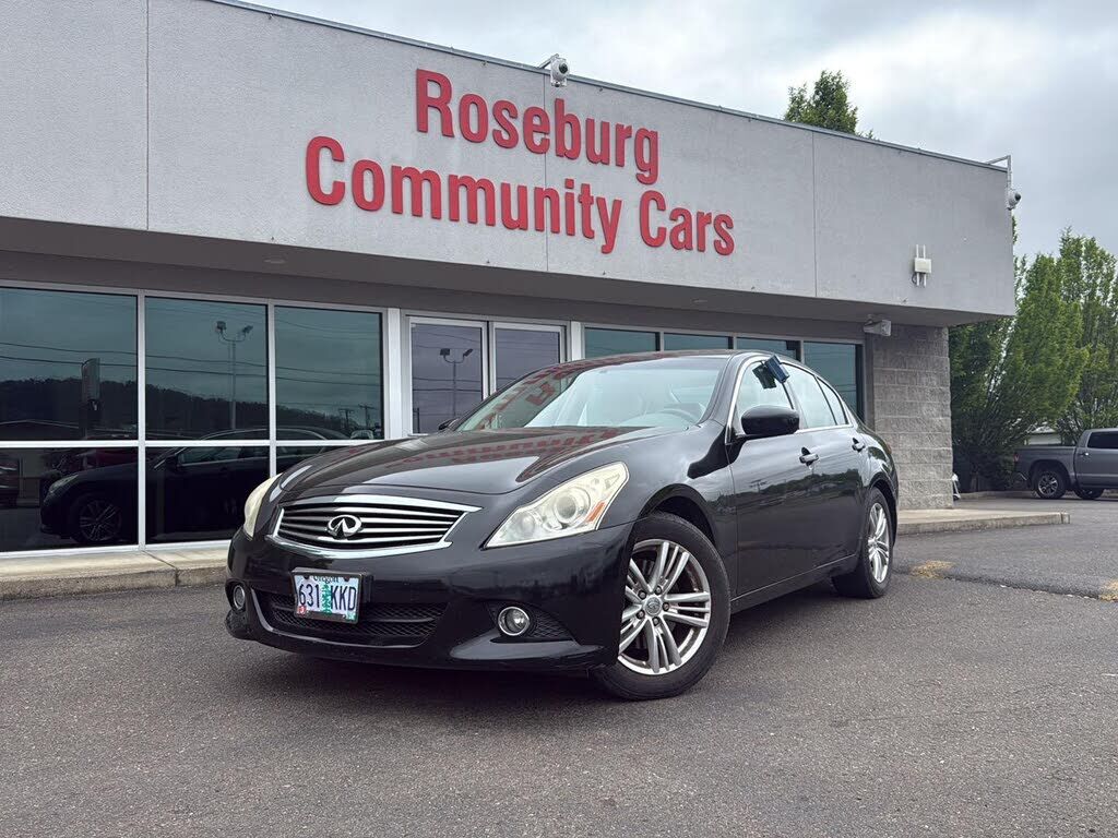 2011 INFINITI G37