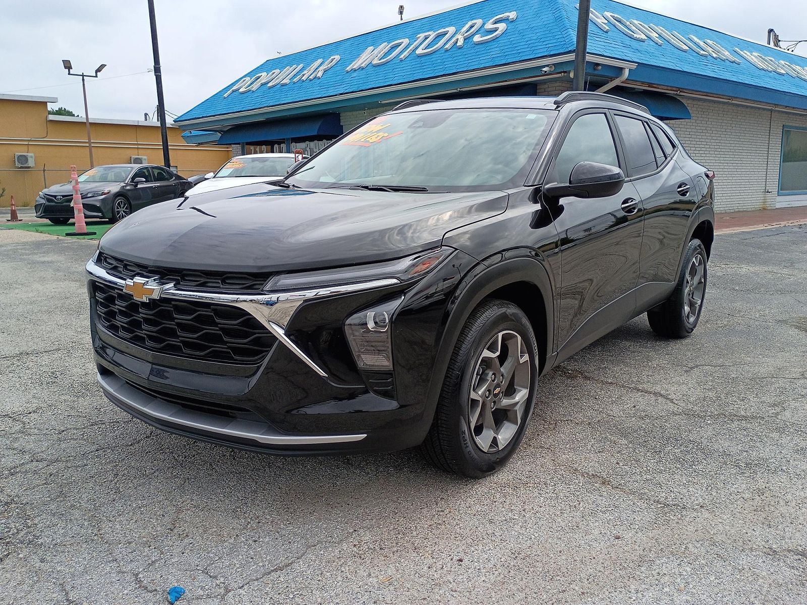 2025 CHEVROLET Trax