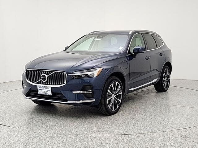 2022 VOLVO XC60