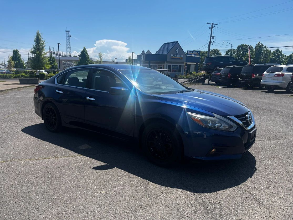 2017 NISSAN Altima