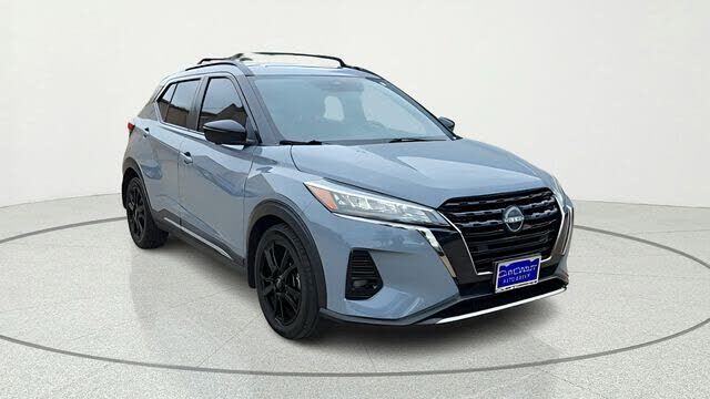 2022 NISSAN Kicks