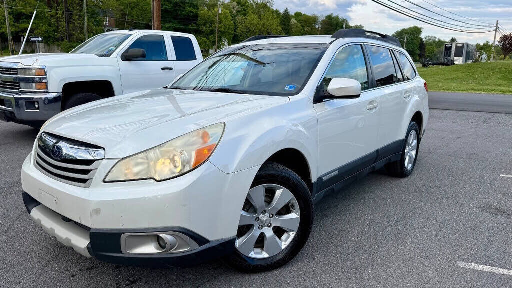 2011 SUBARU Outback