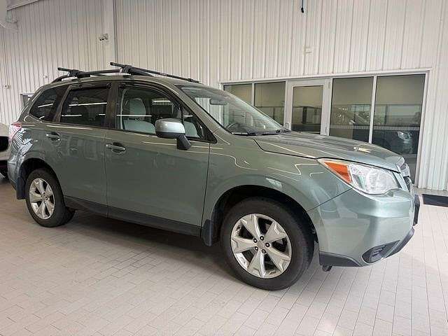 2016 SUBARU Forester