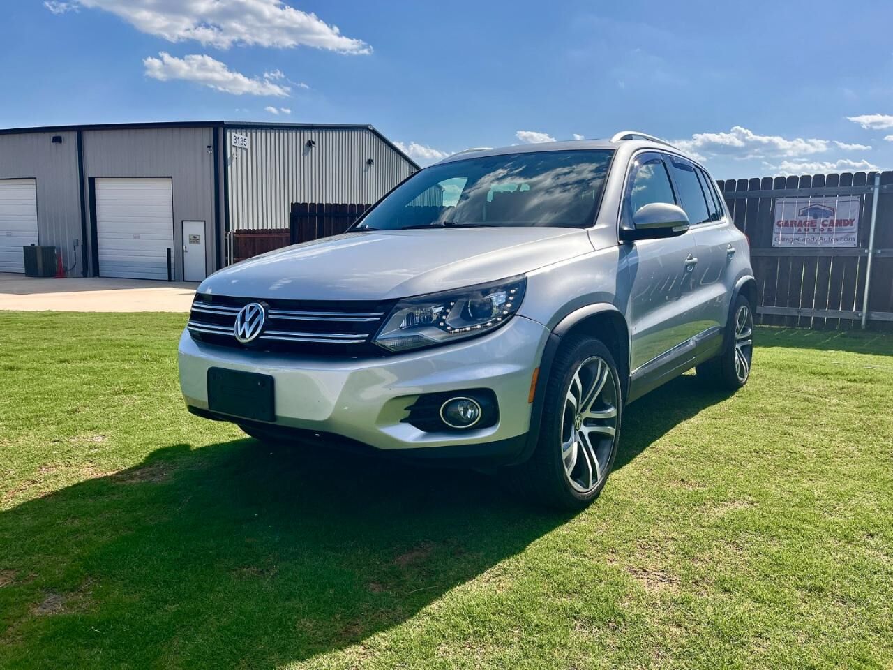 2017 VOLKSWAGEN Tiguan