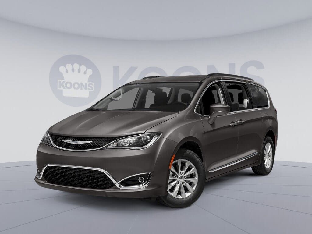 2019 CHRYSLER Pacifica