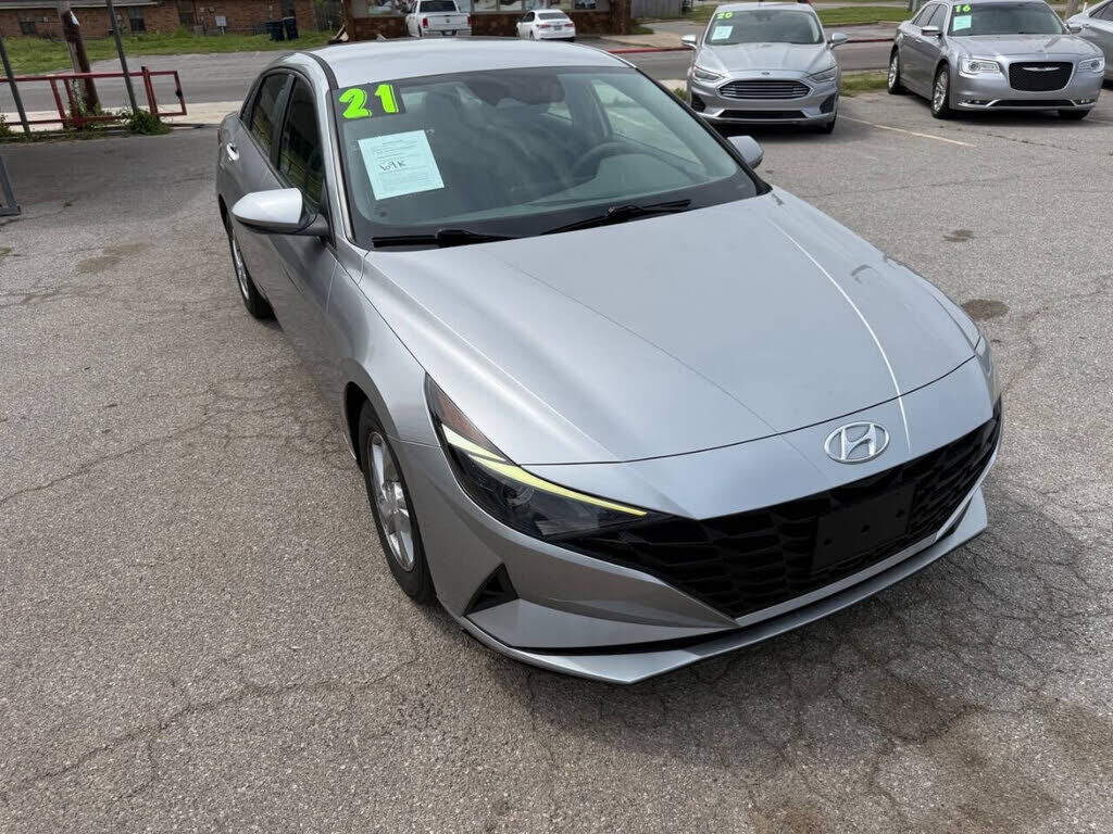 2021 HYUNDAI Elantra
