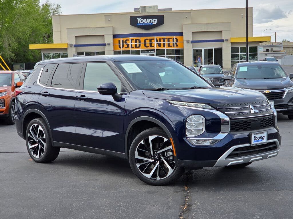 2024 MITSUBISHI Outlander