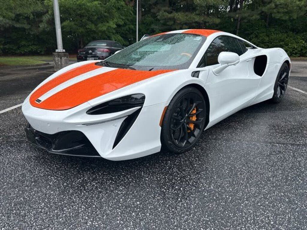 2023 MCLAREN ARTURA