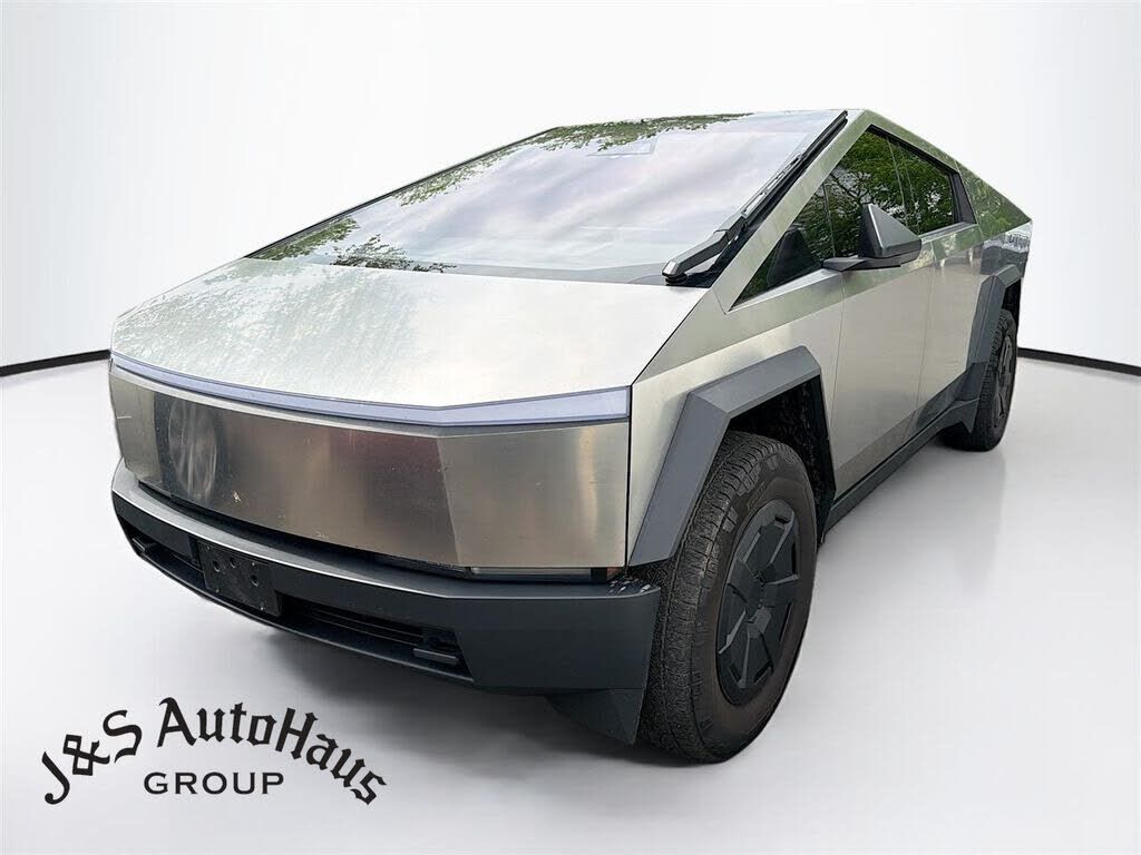 2024 TESLA Cybertruck