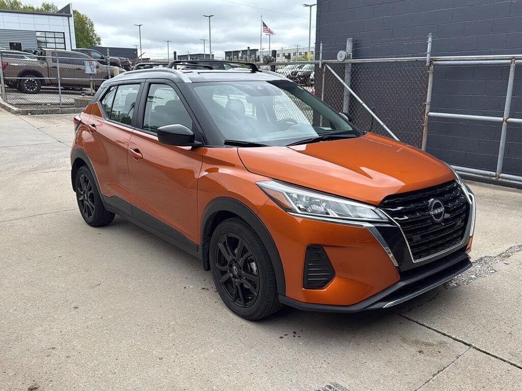 2023 NISSAN Kicks