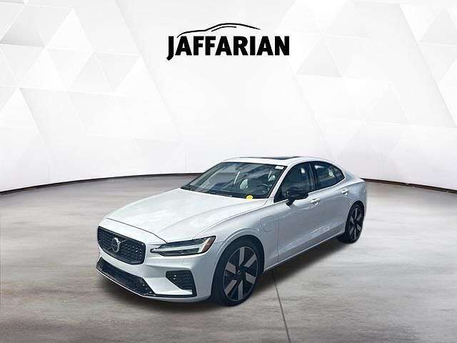 2024 VOLVO S60