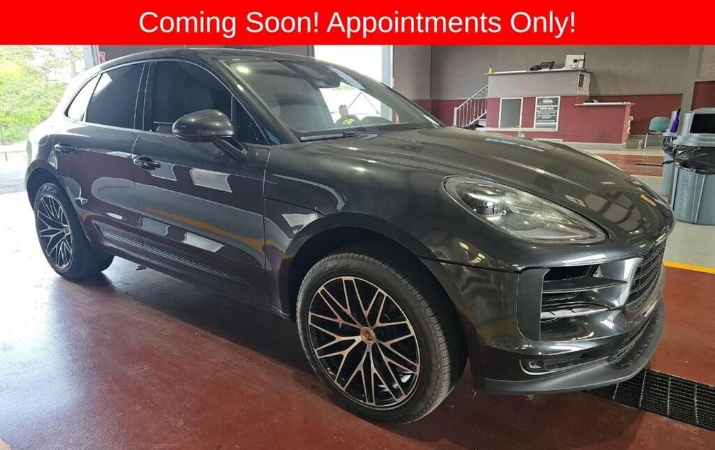 2022 PORSCHE Macan