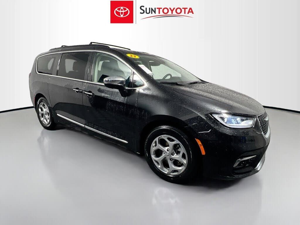 2023 CHRYSLER Pacifica