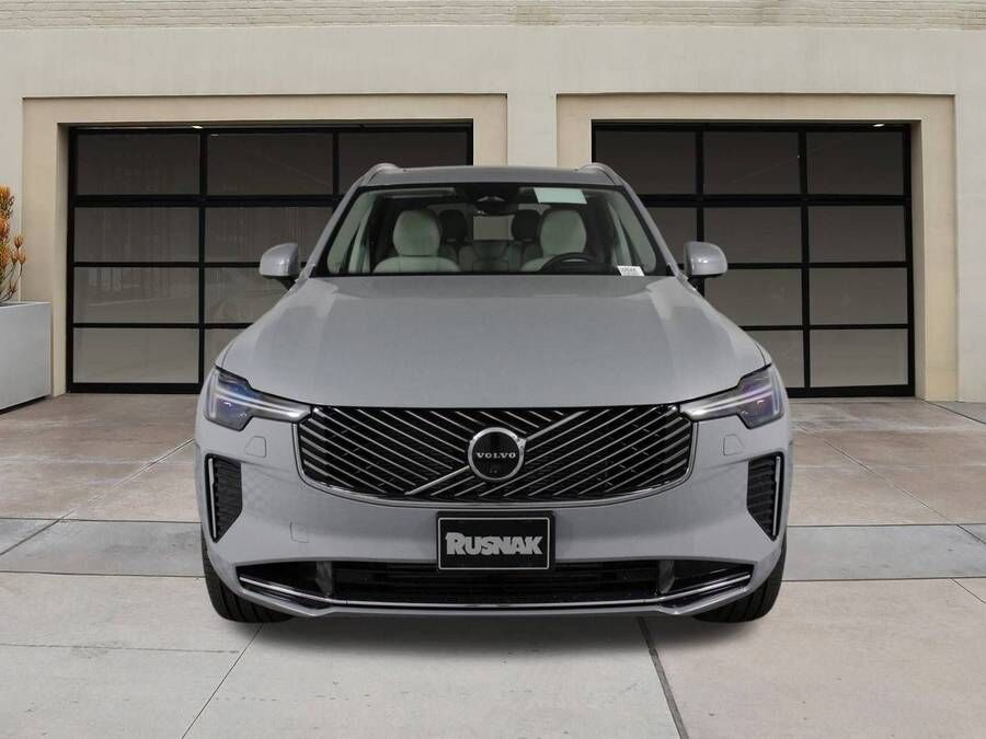2026 VOLVO XC90