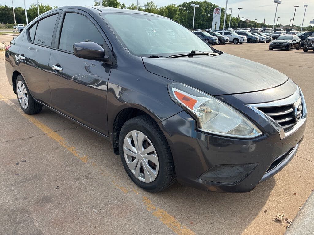 2015 NISSAN Versa