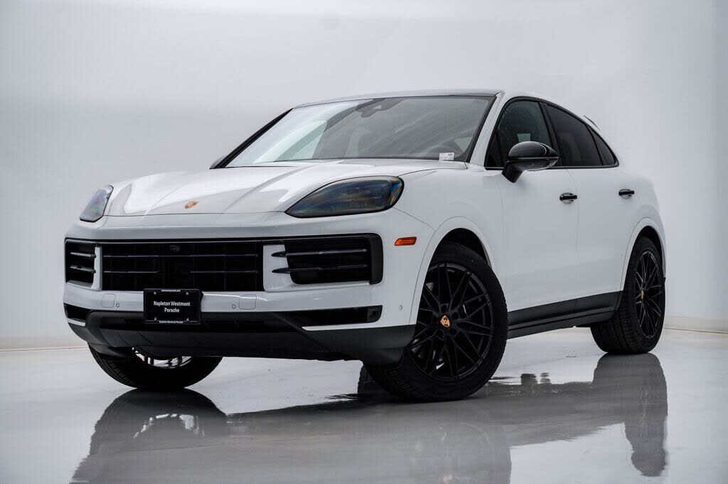 2025 PORSCHE Cayenne