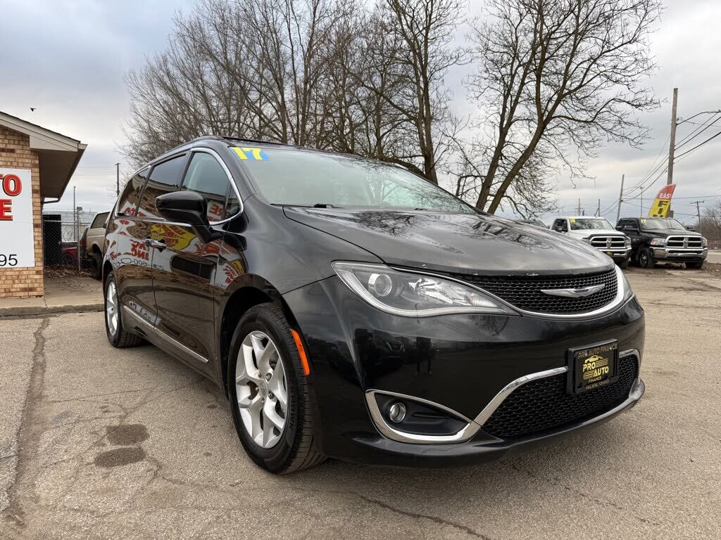 2017 CHRYSLER Pacifica