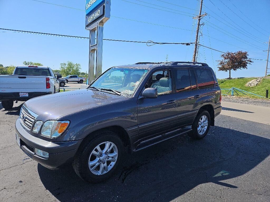 2005 LEXUS LX