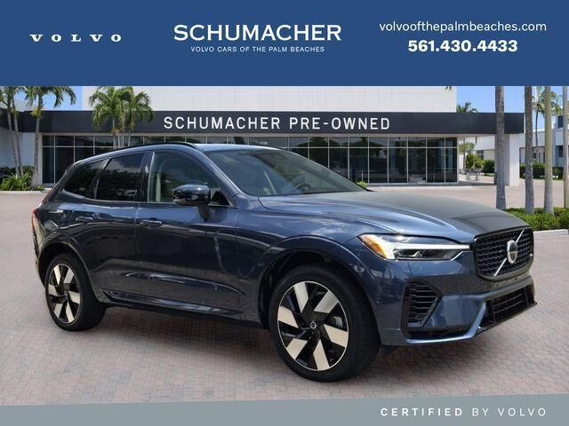 2025 VOLVO XC60