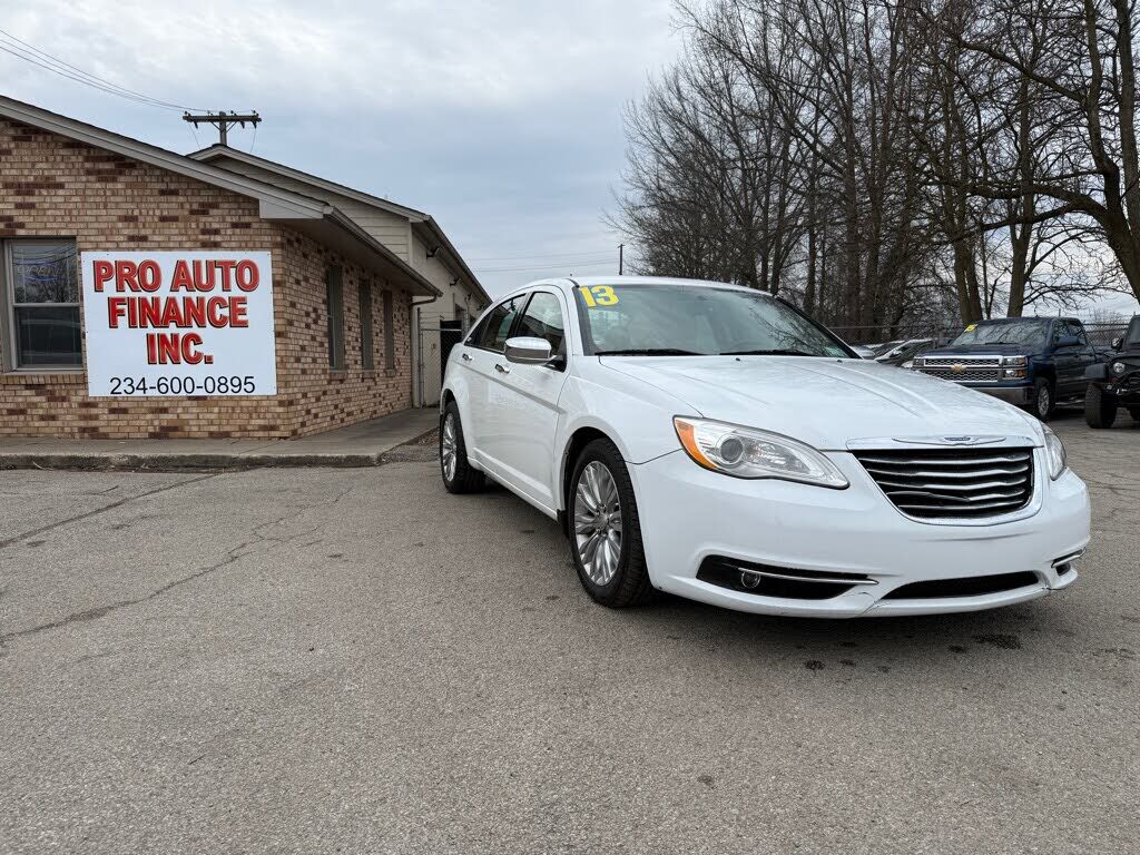 2013 CHRYSLER 200
