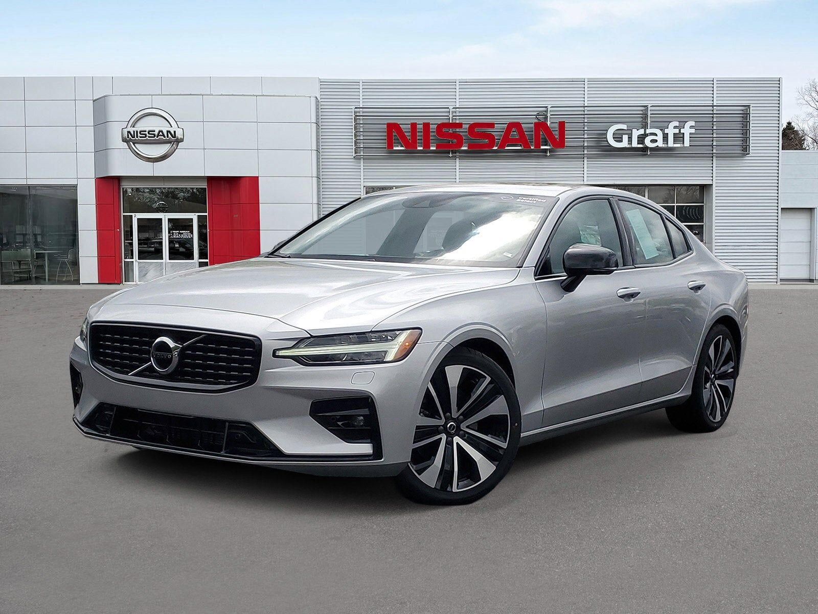 2022 VOLVO S60