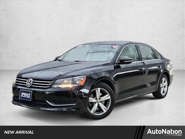 2012 VOLKSWAGEN Passat