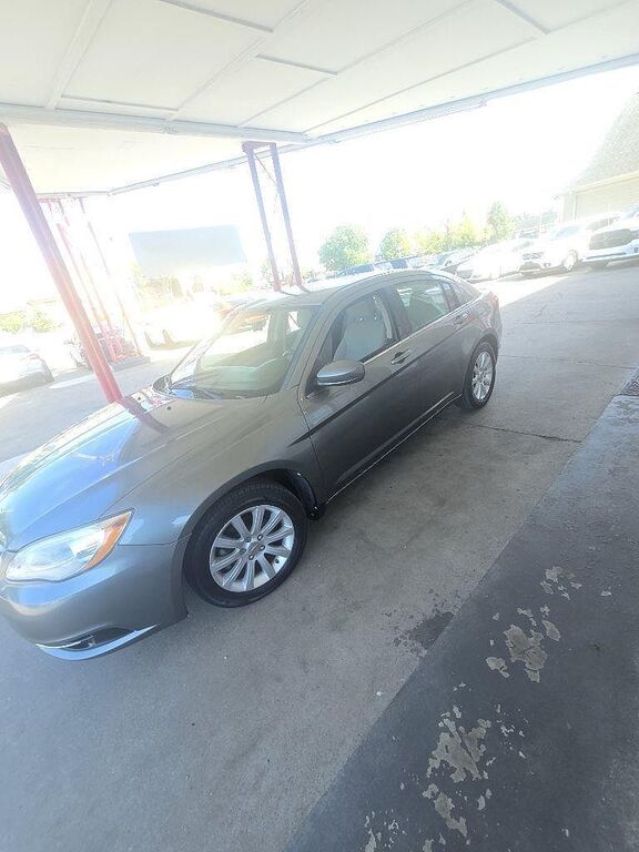 2013 CHRYSLER 200