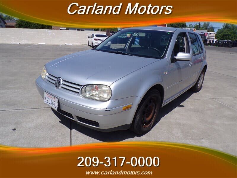 2002 VOLKSWAGEN Golf