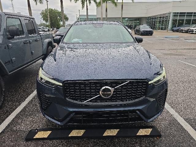 2025 VOLVO XC60