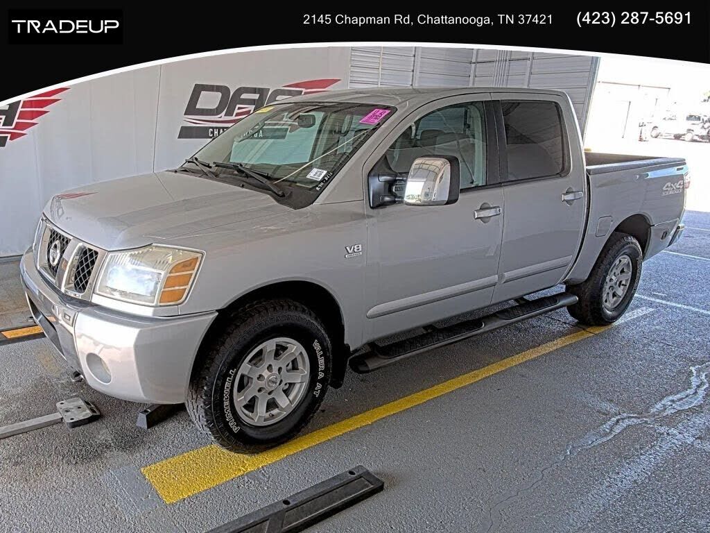 2004 NISSAN Titan