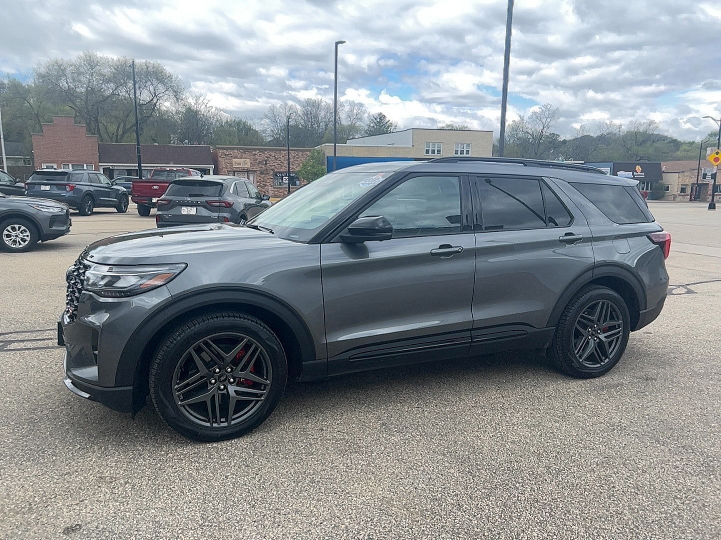 2025 FORD Explorer