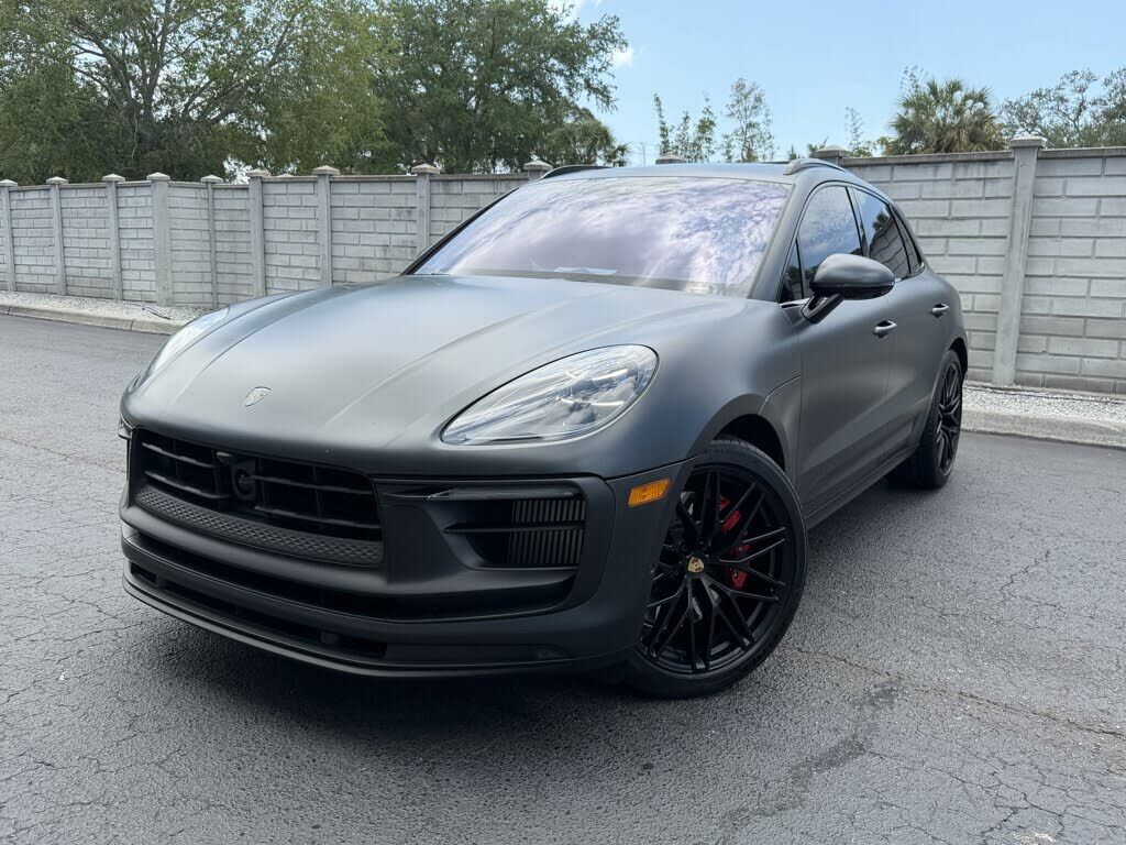 2025 PORSCHE Macan