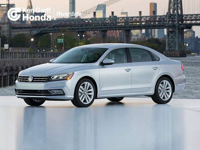 2016 VOLKSWAGEN Passat