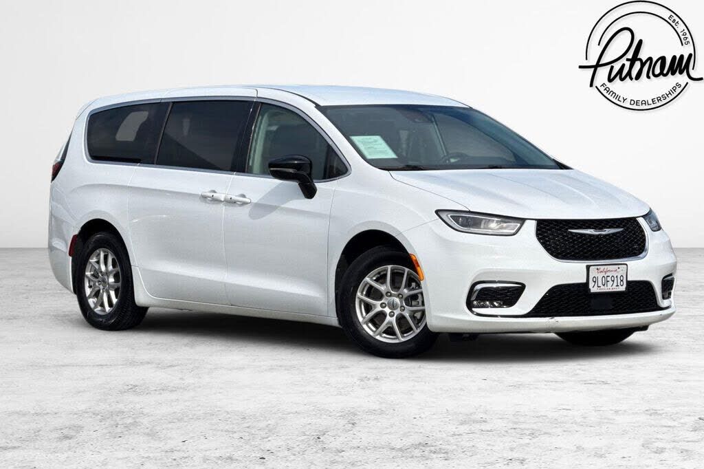 2024 CHRYSLER Pacifica
